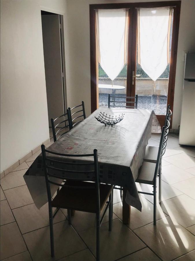 Gite Des Jardiniers Fumay Esterno foto